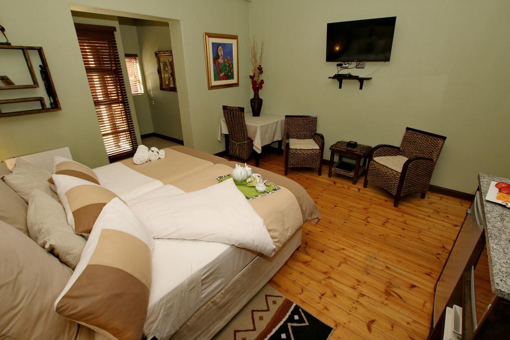 Summer Garden Guest House Benoni Esterno foto