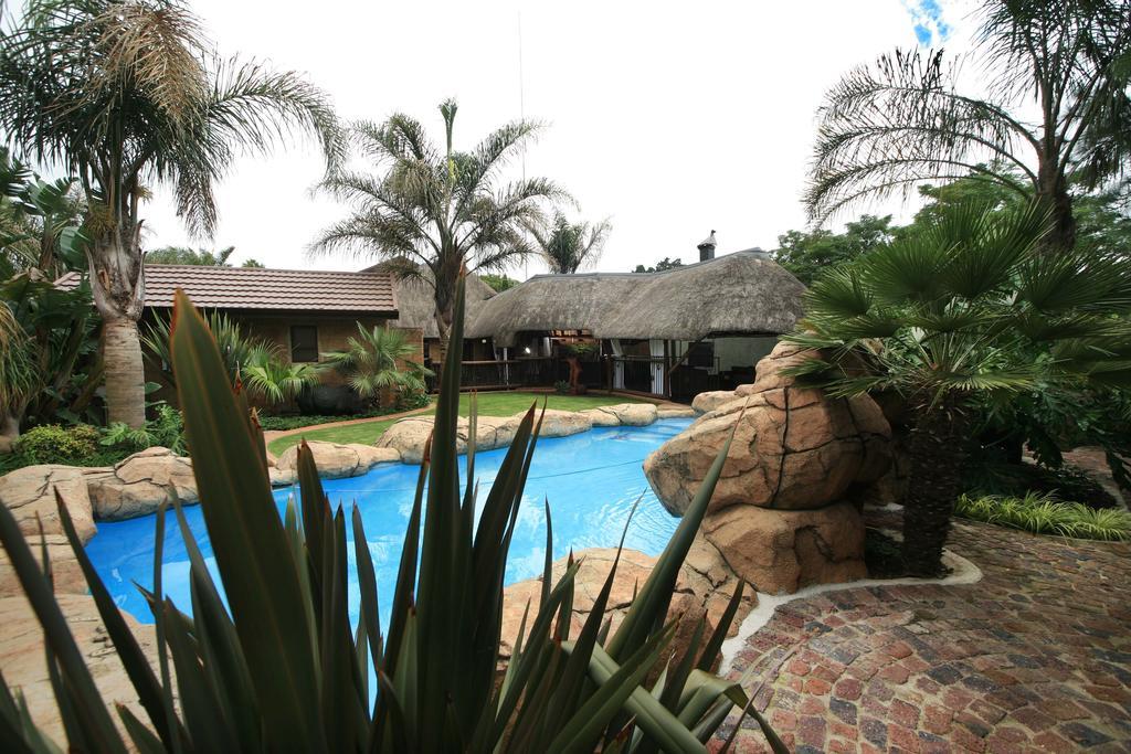 Summer Garden Guest House Benoni Esterno foto
